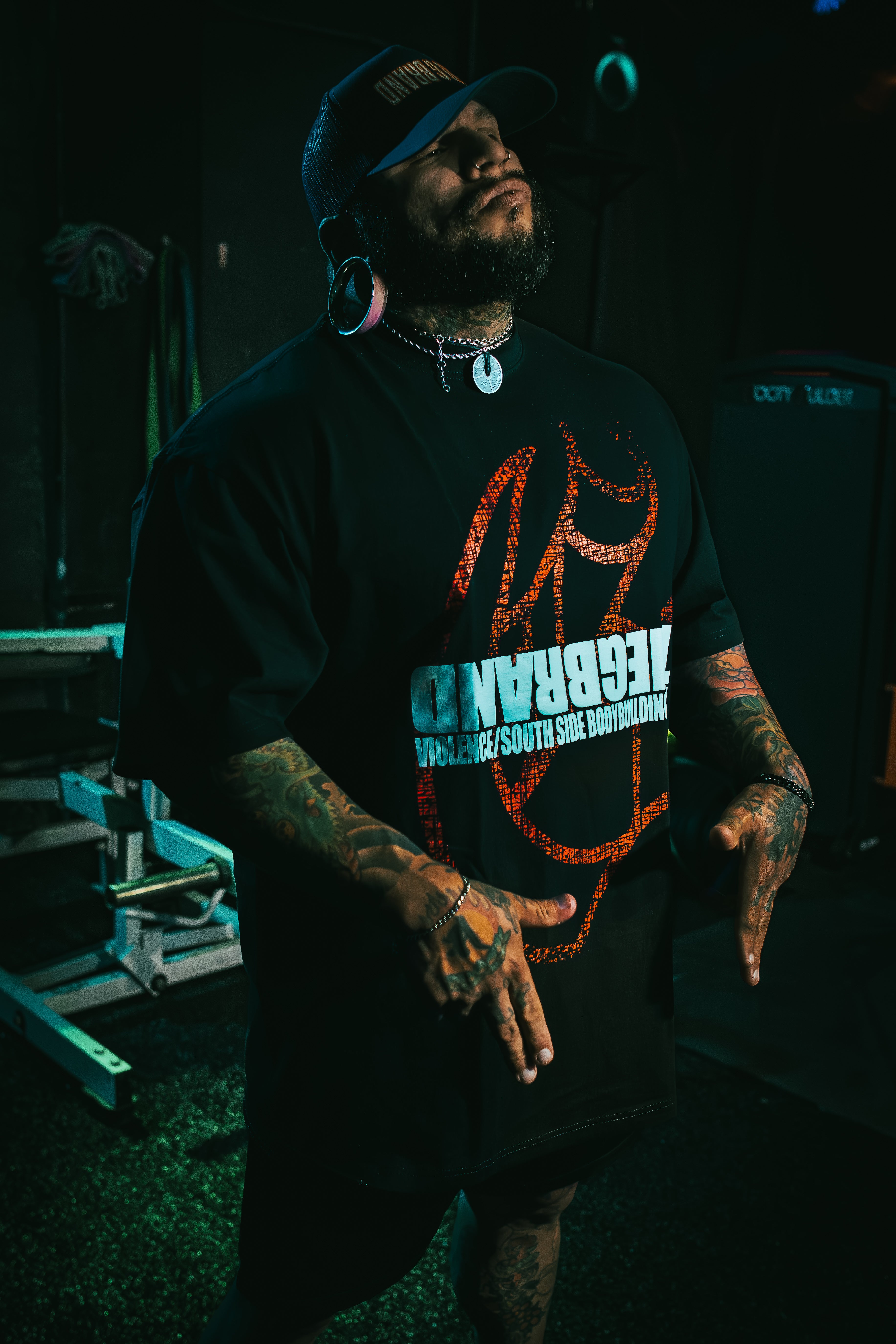 VIOLENCE IS THE ANSWER X SOUTH SIDE BODYBUILDING (RED BARBELL)
