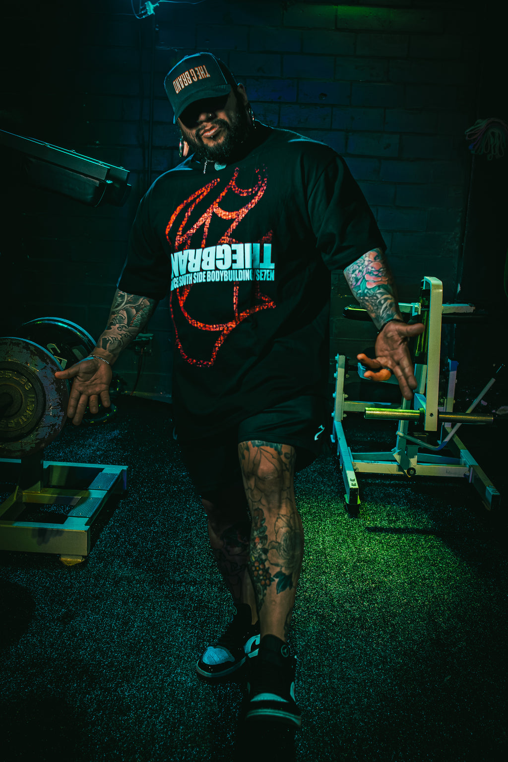 VIOLENCE IS THE ANSWER X SOUTH SIDE BODYBUILDING (RED BARBELL)
