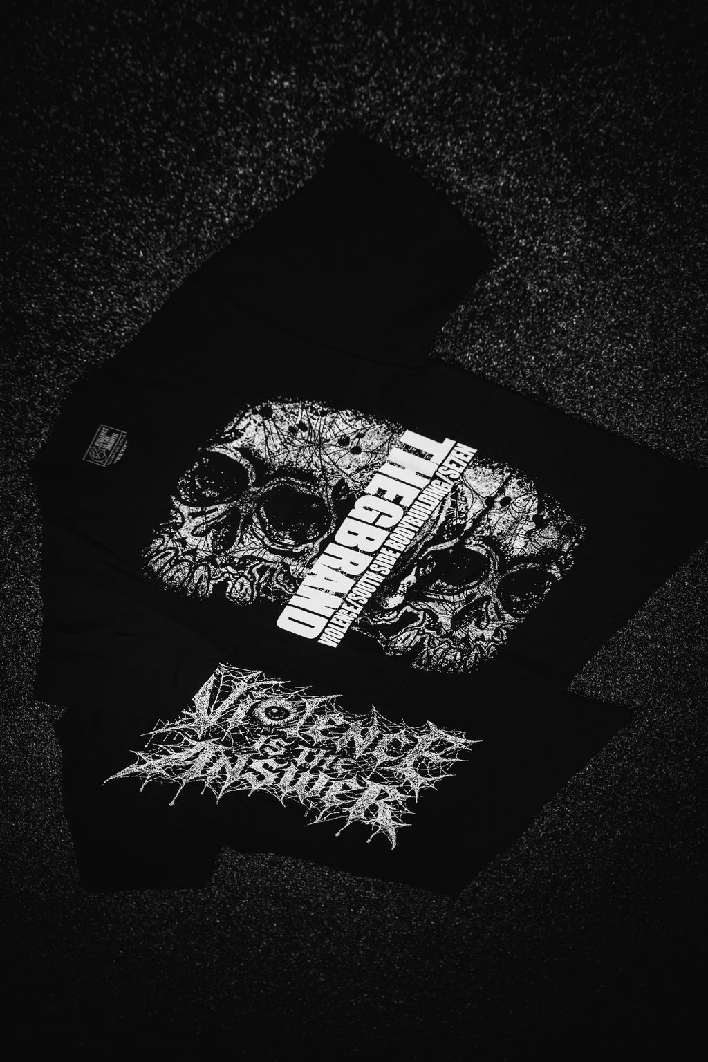VIOLENCE IS THE ANSWER X SOUTH SIDE BODYBUILDING (BLACK EYEBALL)